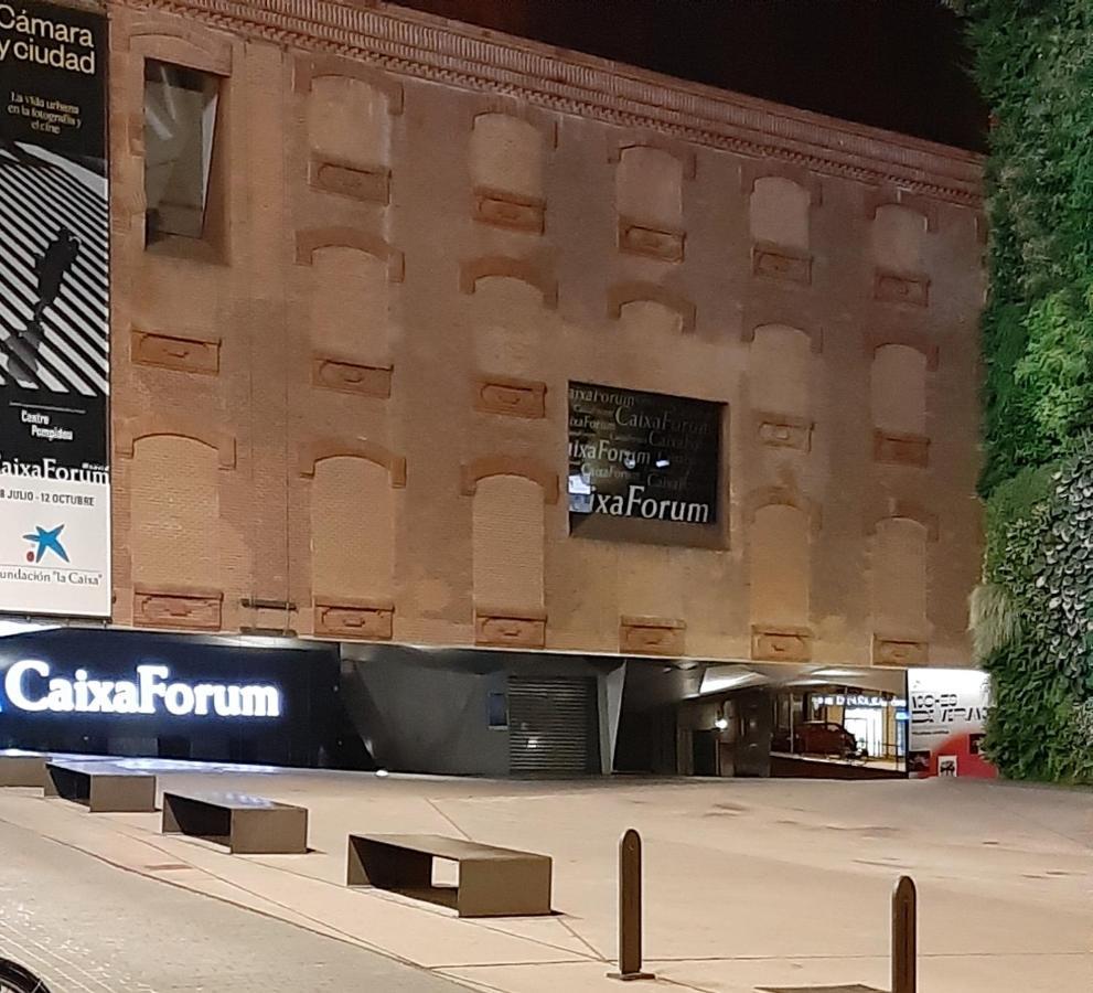 ホステル ドルシネア マドリード エクステリア 写真